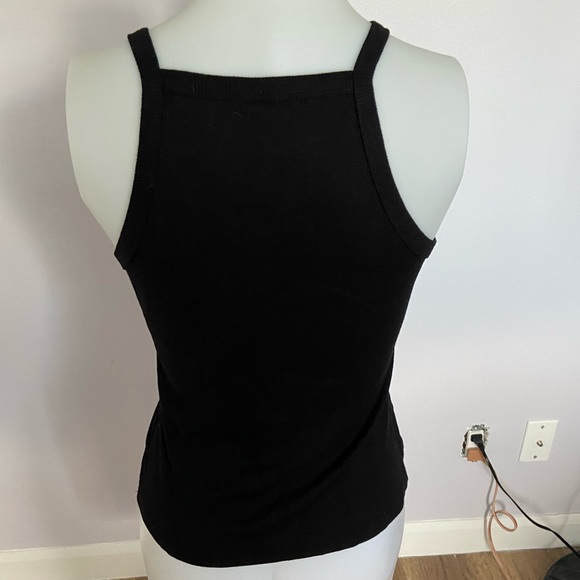 Black cami 🖤 - Picture 3 of 4